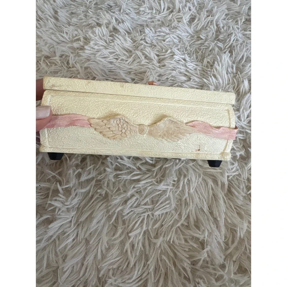 Vintage Serenity Prayer Music Box Angel Praying Wings‎ Plays Melody Collectible